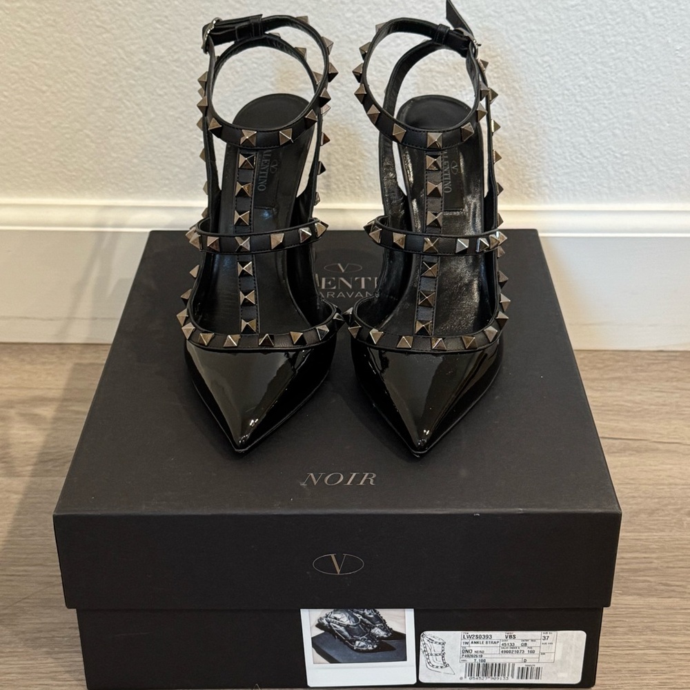 Valentino Garavani Rockstud Noir Black Ankle Strap 100mm in Patent sz 37